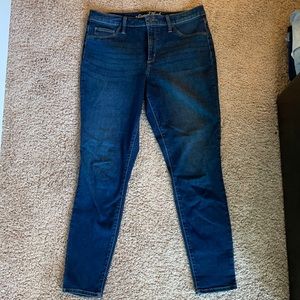 Universal Thread High Rise Jegging